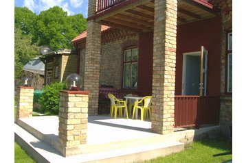 Estonija Privát Pärnu, Eksterijer